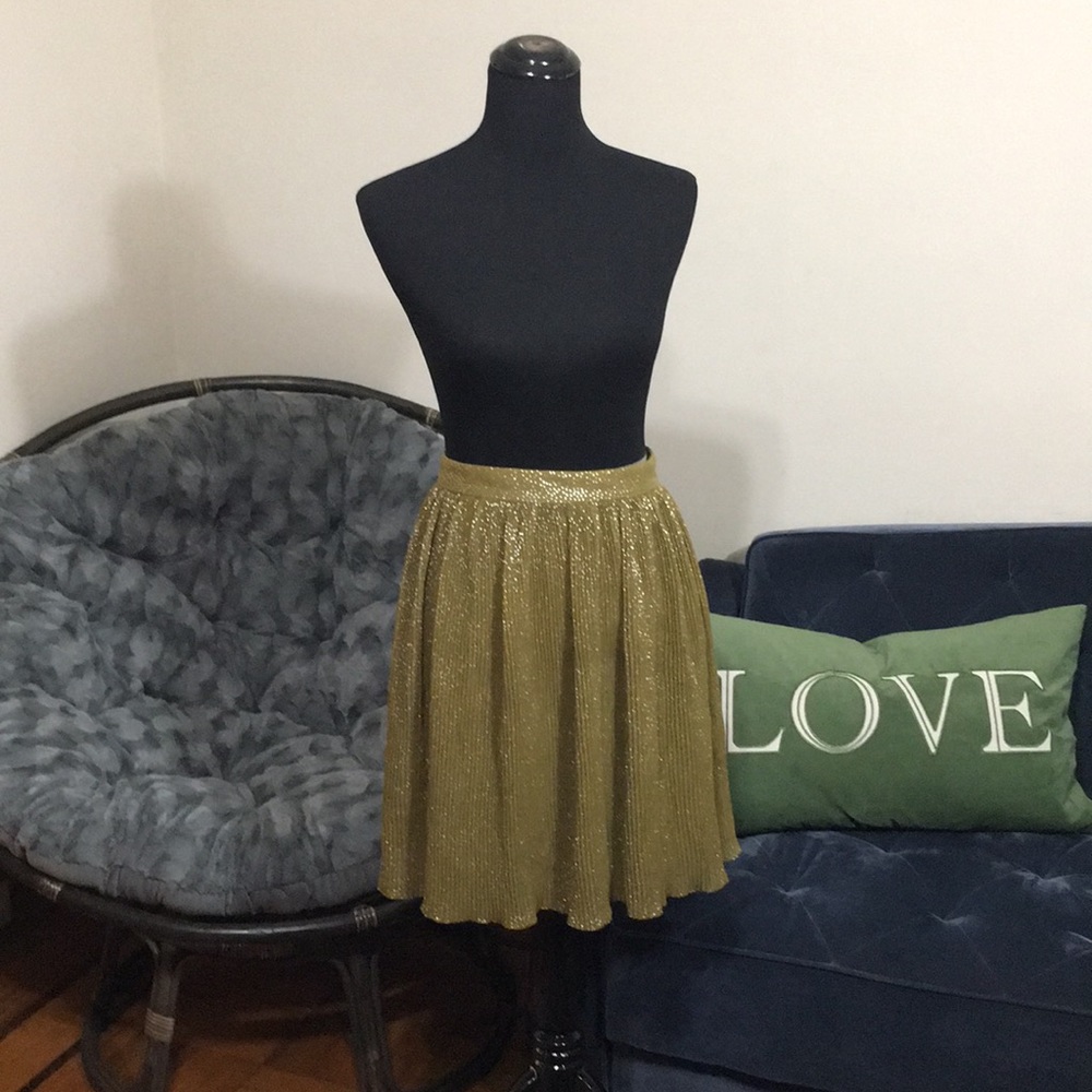 H&m golden Mustard skirt with embellishments NWT
